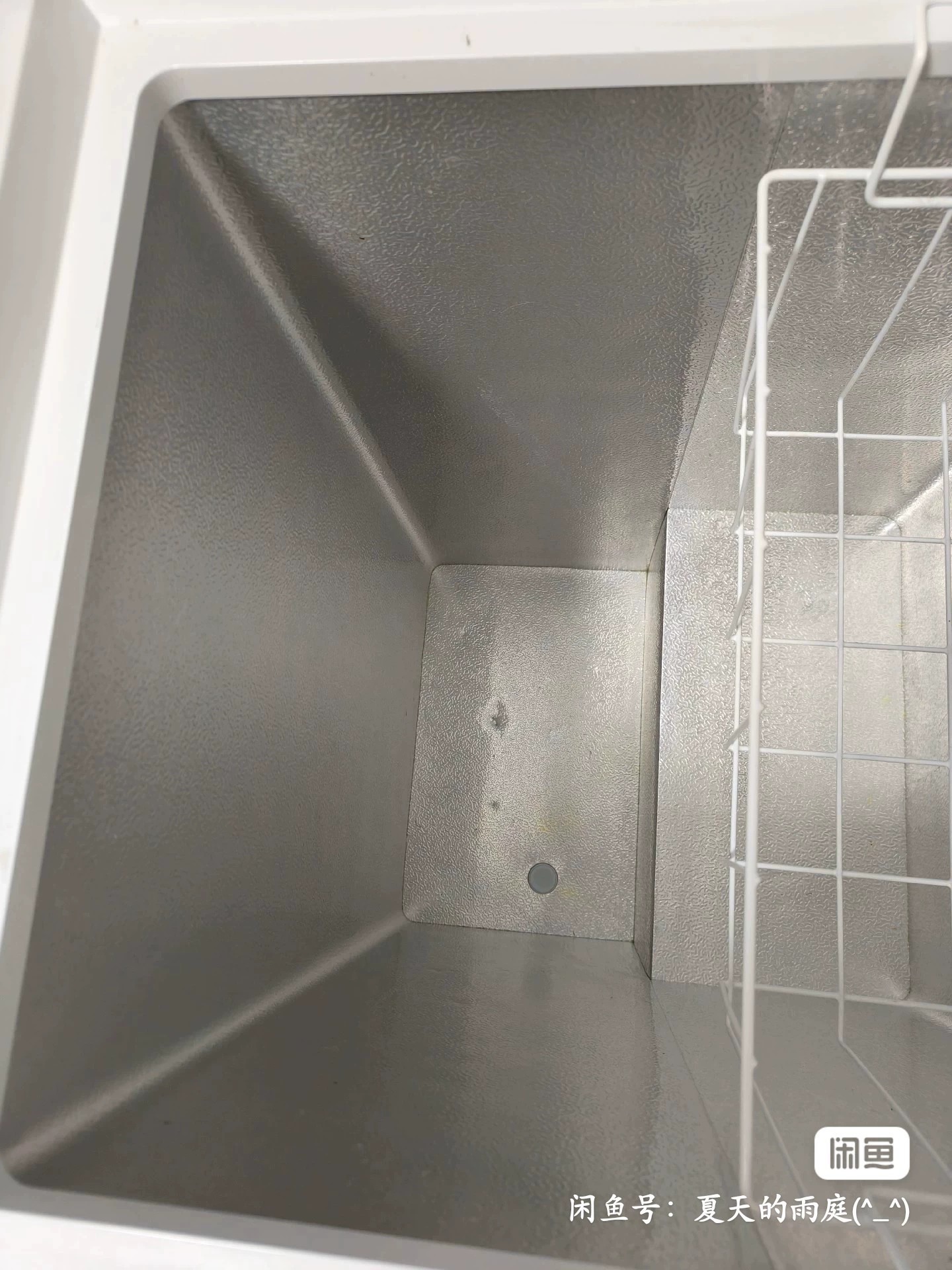 海尔103升小型冷冻冷藏两用冰柜，2022年4月疫情期间999购入用来囤食物的，仅使用四个月，闲置半价出，仅限自提或者货拉拉，不出外地，不包邮，不提供搬运需自行